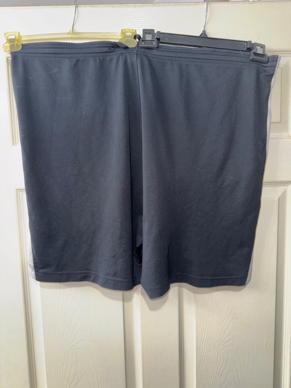 Under Armour Black with White Side-Panel Men's Athletic Shorts 3XL Loose fit. - Picture 4 of 6
